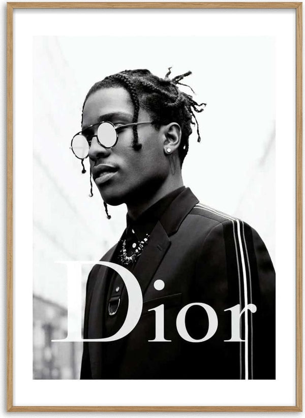 Black and white poster of a man in sunglasses and suit with "Dior" text, Asap Rocky x Dior Plakat.